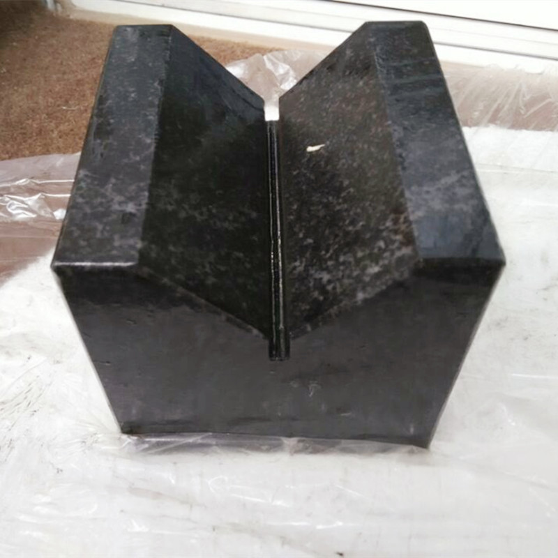 Ka siwaju nipa bulọọki ti Granite