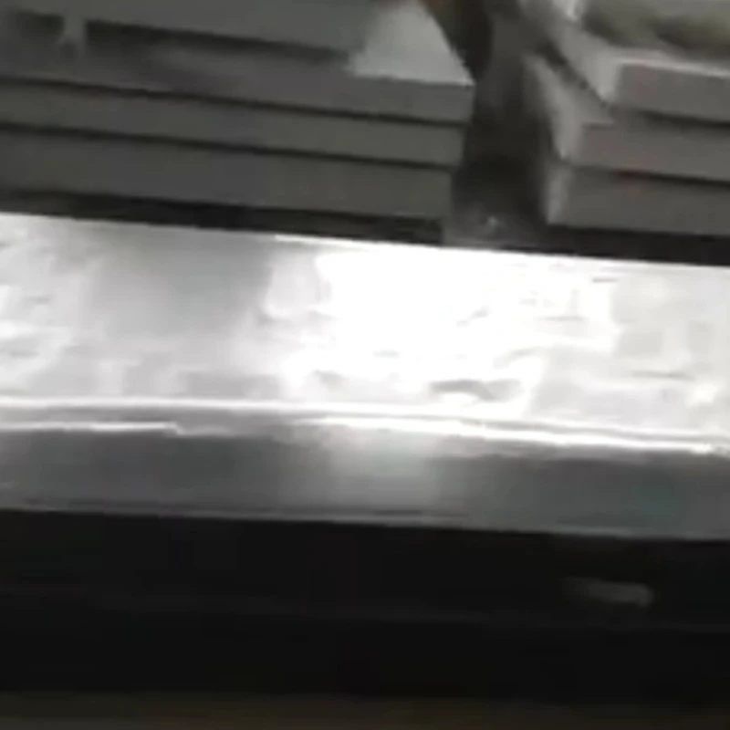 Awọn Mẹrin Meter Granite Platform ti wa ni ti a ṣe apoti ati ki a firanṣẹ